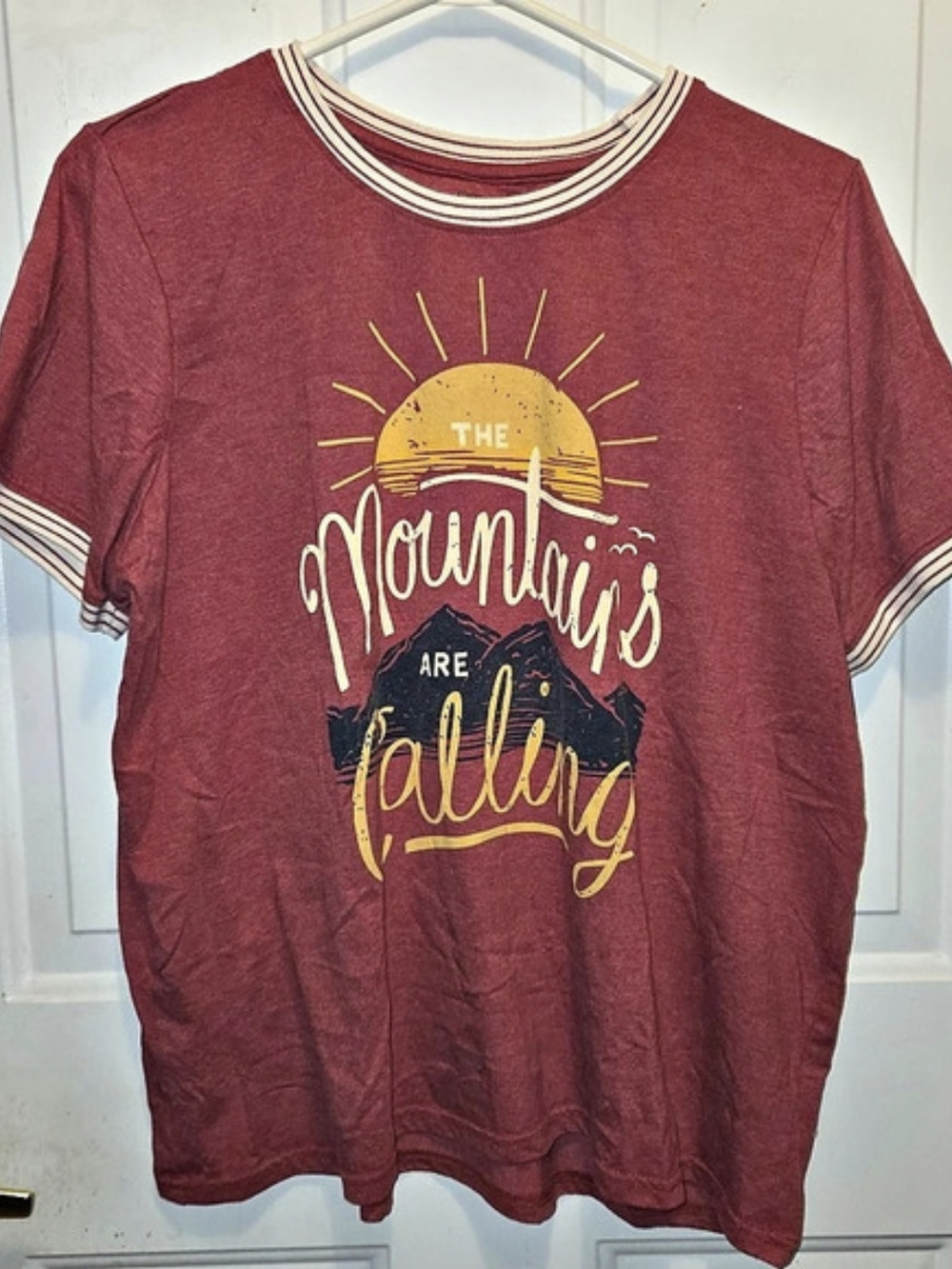 Hatley Heritage The Mountains Are Calling T-Shirt Red XL